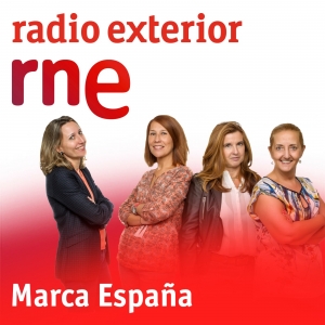 radio exterior Marca España Leather Goods