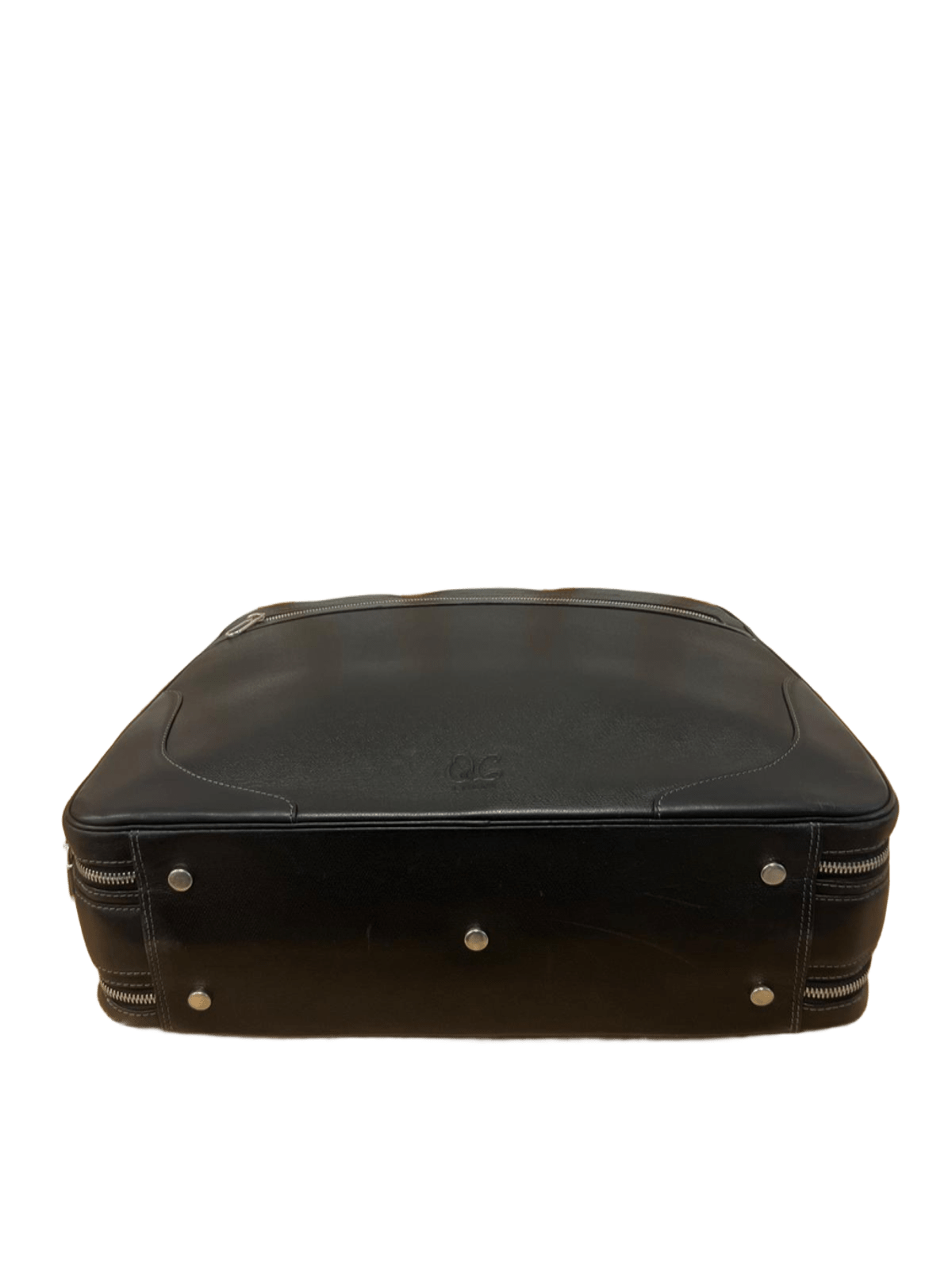 Maletín de ejecutivo piel negro tendida