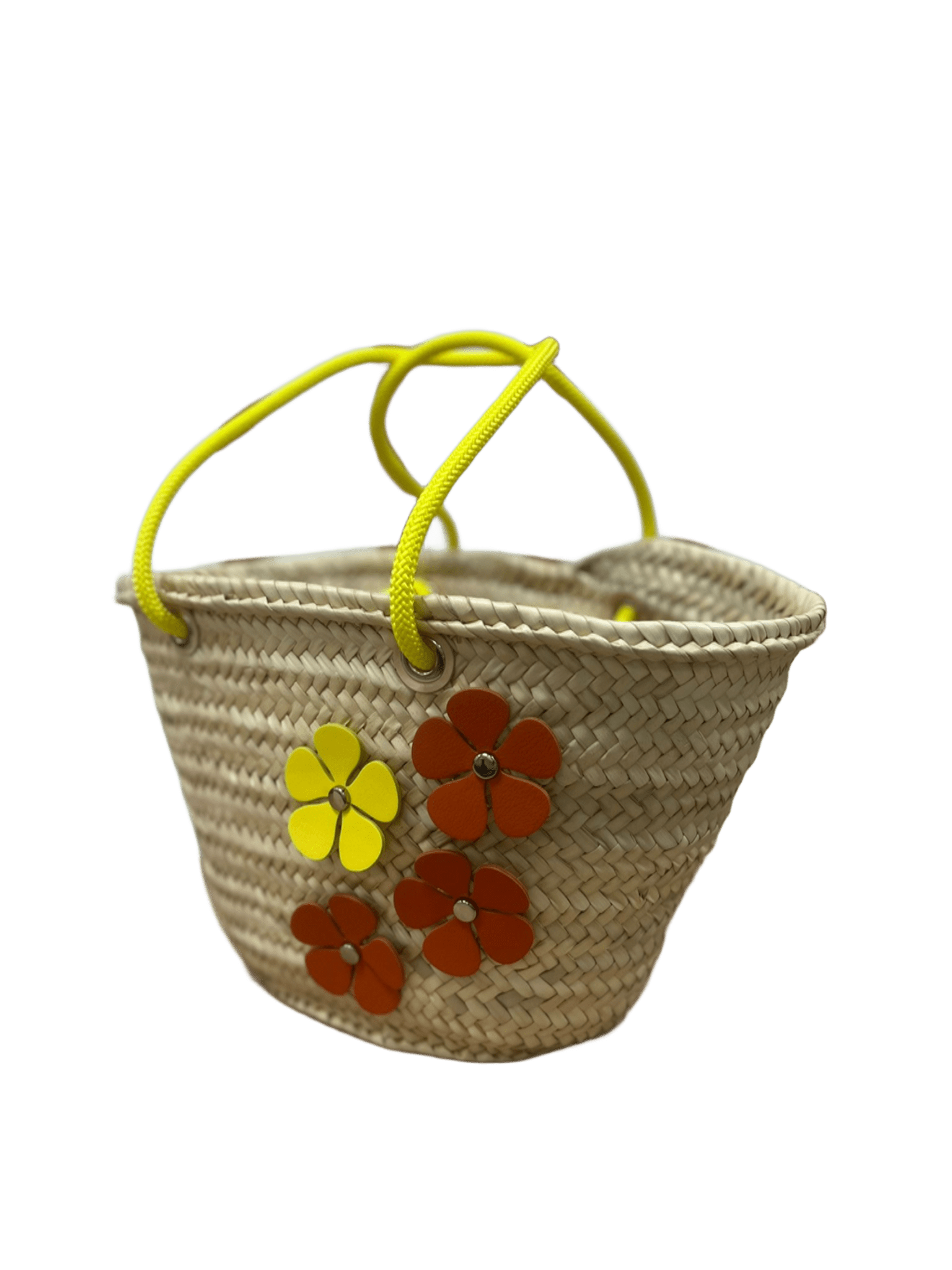 Bolso capazo hojas de palma y flores de piel amarillla y cuero vista izquierda