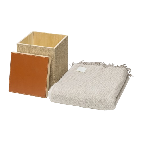 WOOD AND LEATHER BOX WITH NATURAL WOOL BLANKET