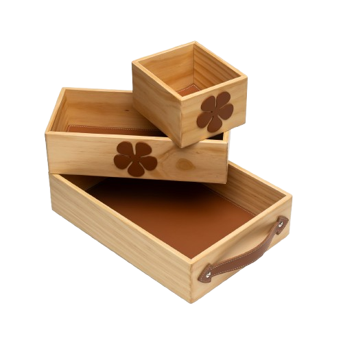 JUEGO DE TRES BANDEJAS DE MADERA Y PIEL